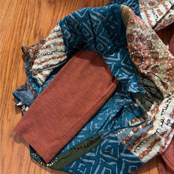 UPCYCLED, ONE-OF-A-KIND!! BOHEMIAN - HIPPIE TEE WITH BELL SLEEVES! PEACE SIGN! - Picture 4 of 8